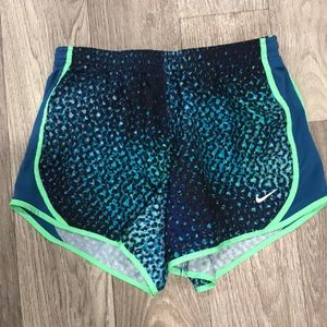 Nike Dri Fit Girls Large Shorts